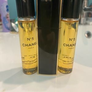 Chanel twist and spray with 2 refills